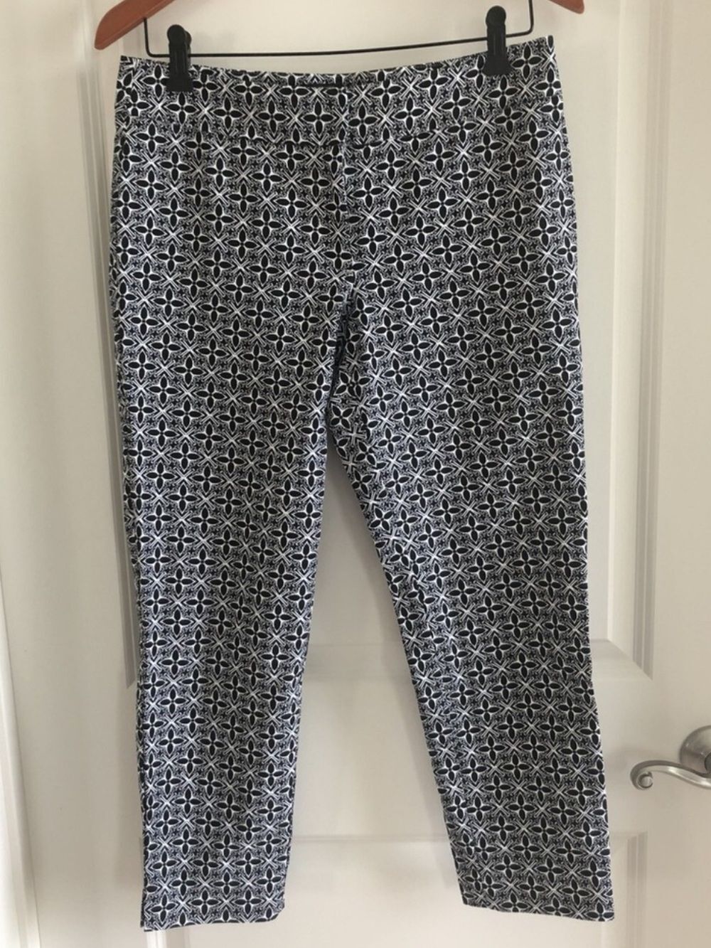 TALBOTS 16 Hampshire Jacquard Black White Stretch Ankle Cropped Pants
